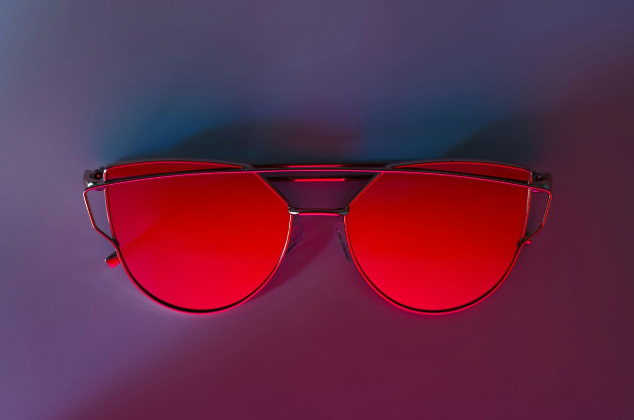 Vielfältige Auswahl an Markensonnenbrillen in verschiedenen Stilrichtungen bei Optik Ceravolo